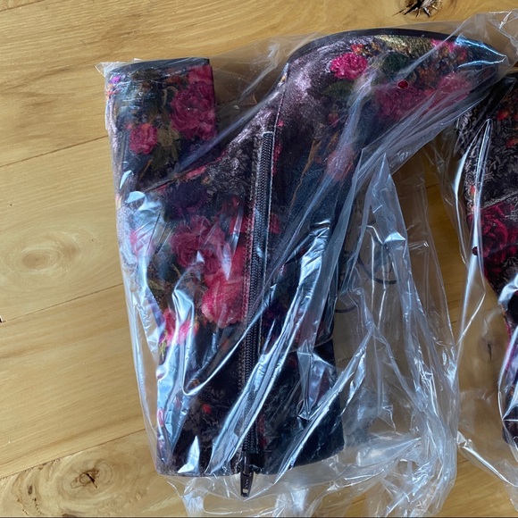 Sample - Picture 5 of 6